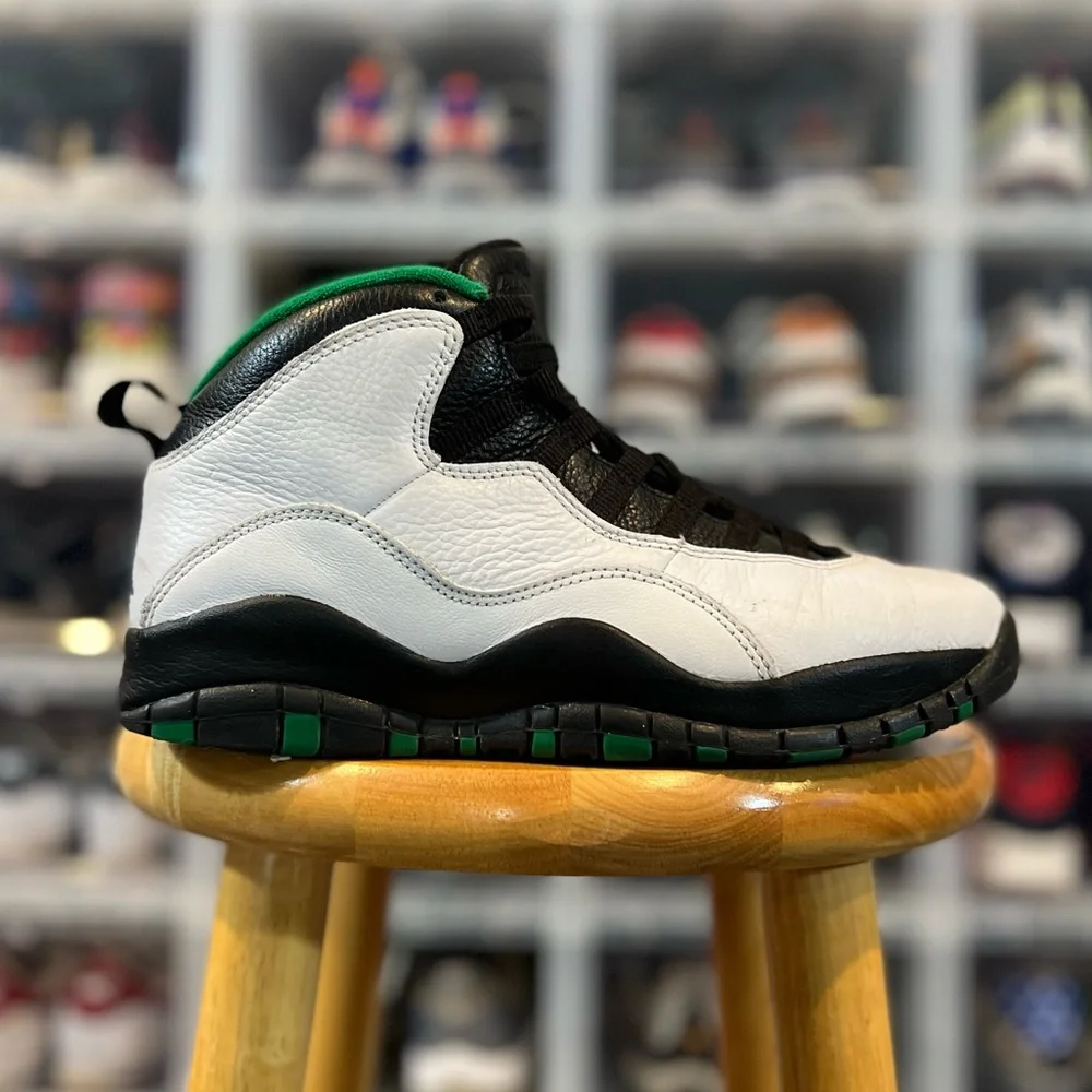 Jordan 10 Retro “Seattle”